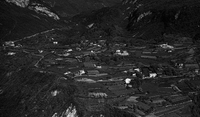 Vlle del Monte presso lago di Tenno 1971